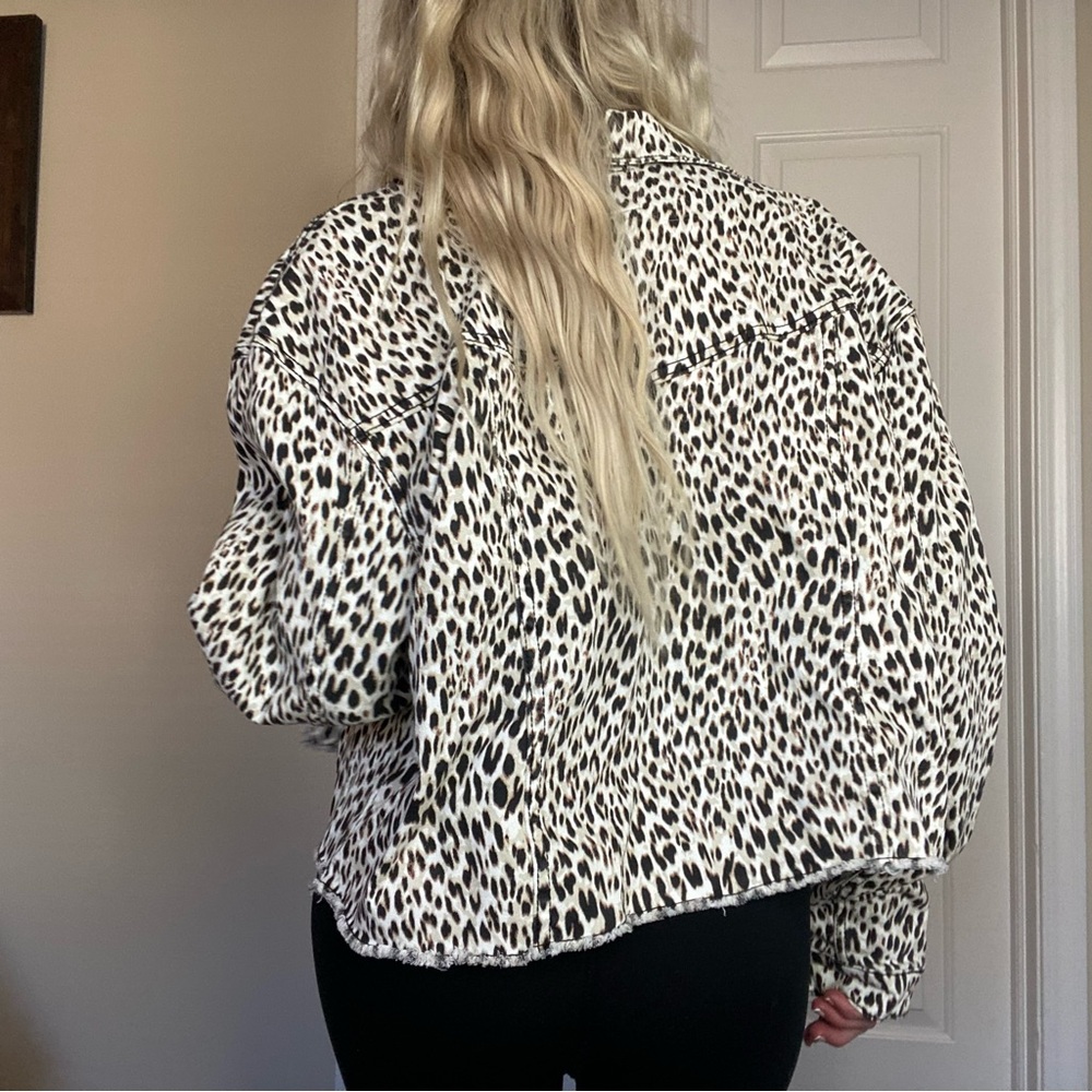 Cheetah Jacket - Picture 3 of 5